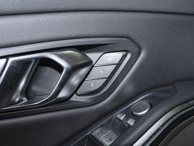 BMW 330 330e M-Sport Touring