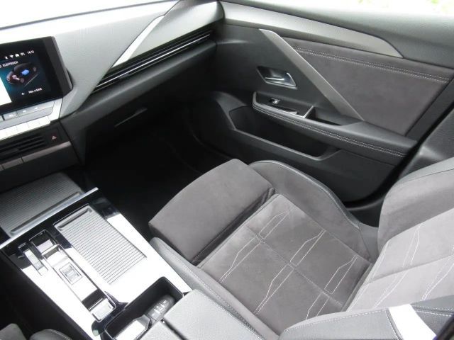 Opel Astra Hybrid Innovation Ultimate