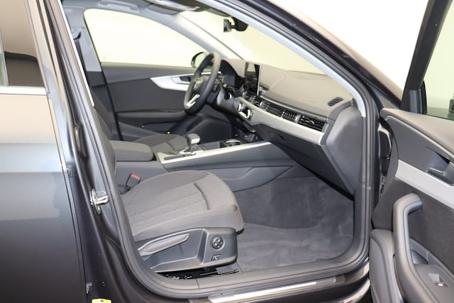 Audi A4 40 TFSI S-Tronic Sedan