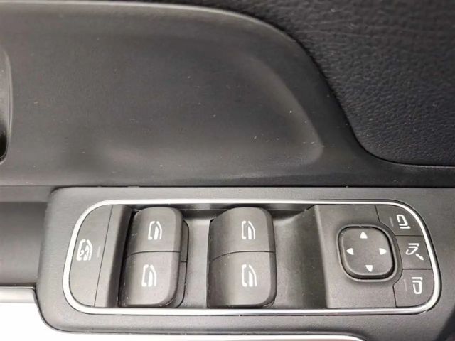 Mercedes-Benz EQB 300 4MATIC