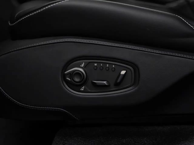 Aston Martin DBX 707
