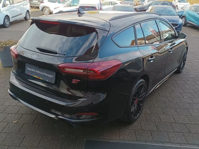 Ford Focus ST Line Wagon