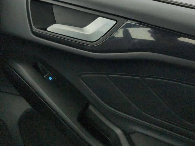 Ford Focus EcoBoost ST Line Wagon