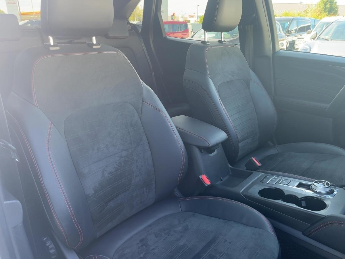 Ford Kuga Plug in Hybrid ST Line X