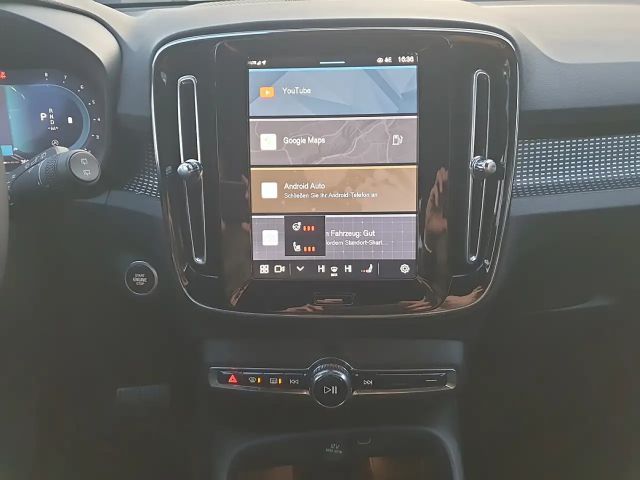 Volvo XC40 Dark Plus