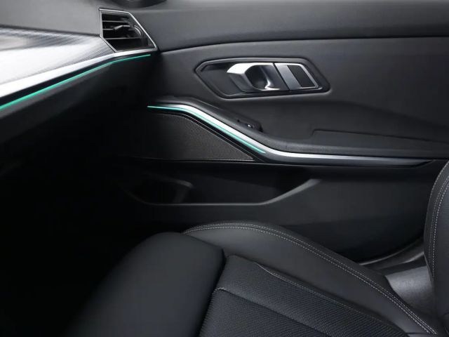 BMW 320 320e M-Sport xDrive