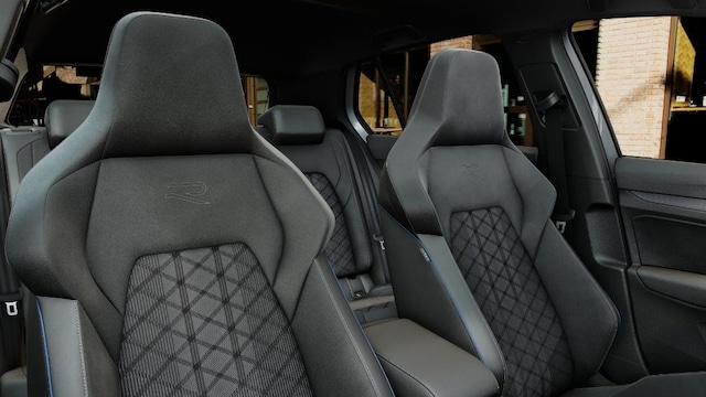 Volkswagen Golf Golf 1,5     R-L  BT110eTSID7F