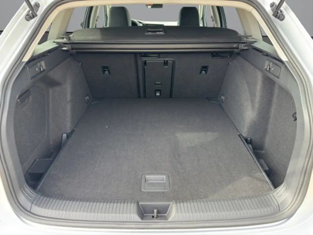Volkswagen Golf 2.0 TDI Golf VIII Life Variant