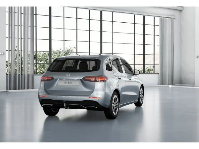 Mercedes-Benz B 180 Sedan