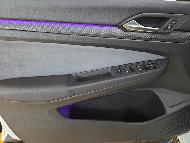 Volkswagen Golf 1.5 eTSI DSG R-Line