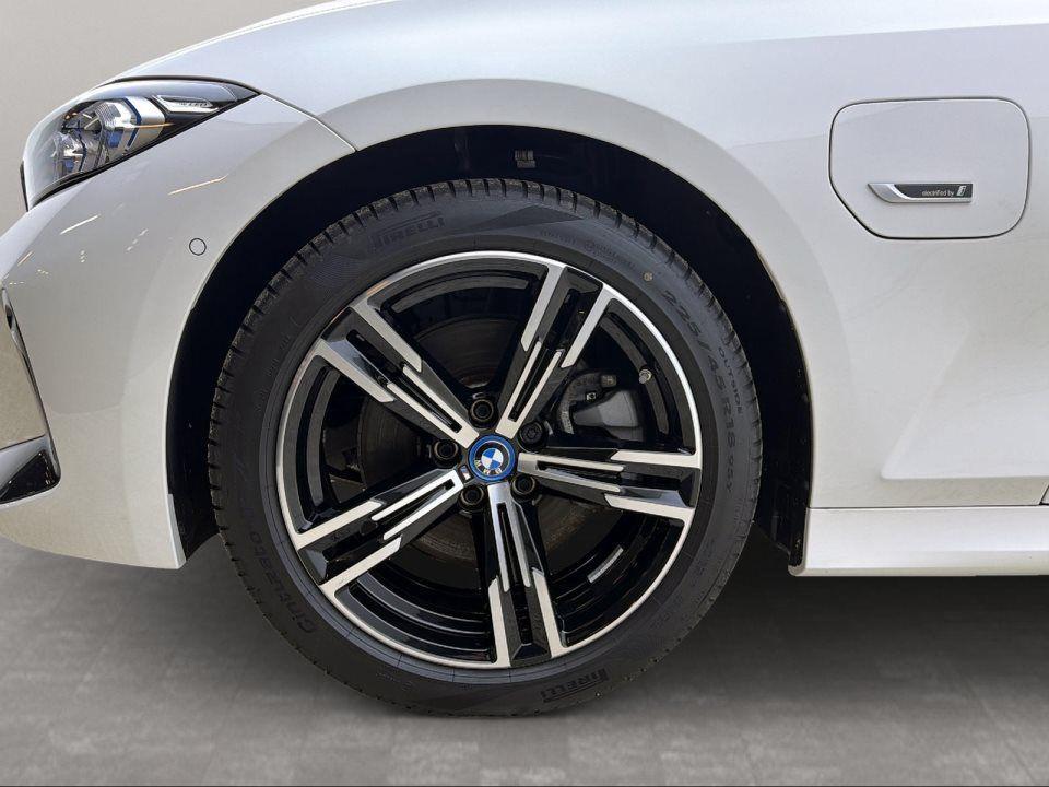 BMW 320 320e Touring xDrive