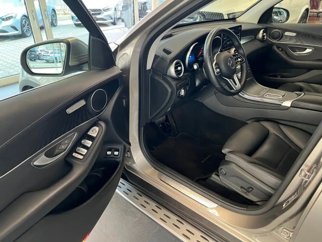 Mercedes-Benz GLC 300 4MATIC GLC 300 e
