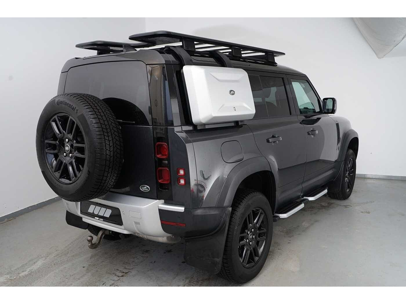 Land Rover Defender 110 SE