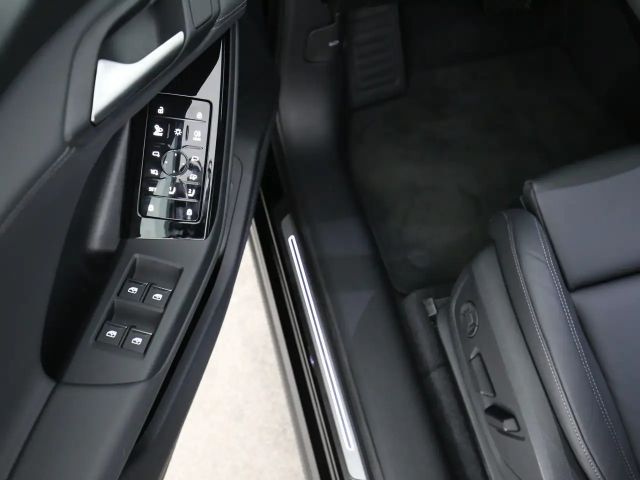 Audi Q6 e-tron S-Line