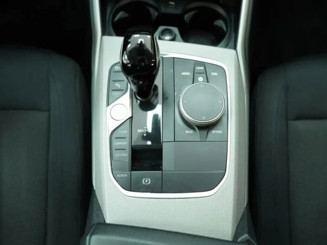 BMW 330 330i Advantage pakket Sedan