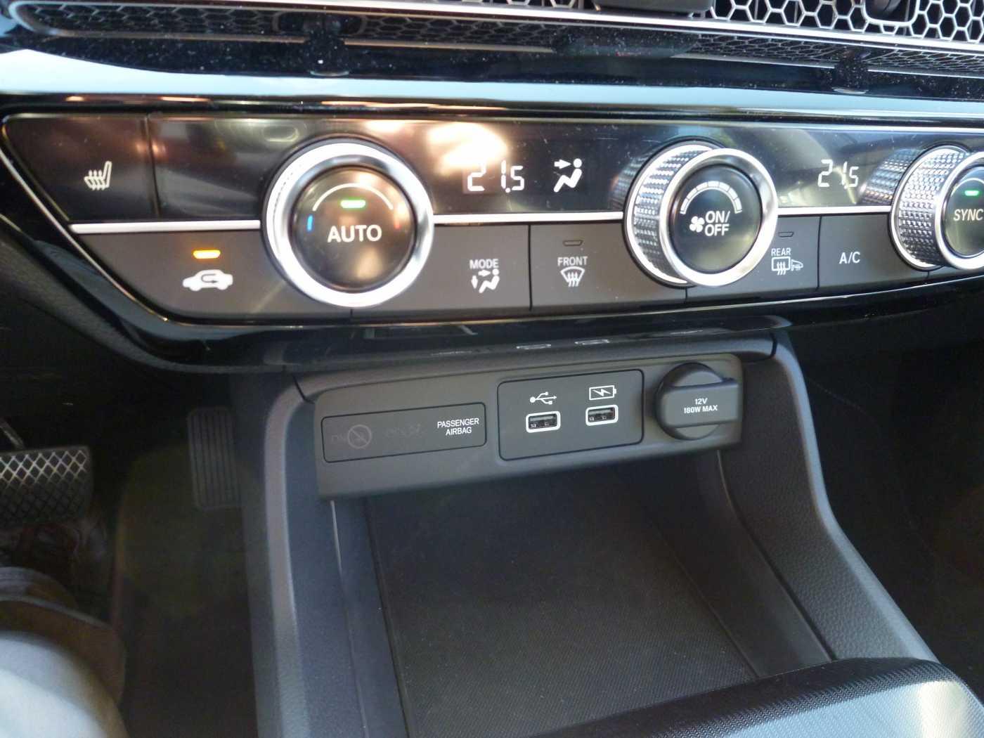 Honda Civic 2.0 Elegance Hybrid e:HEV i-MMD