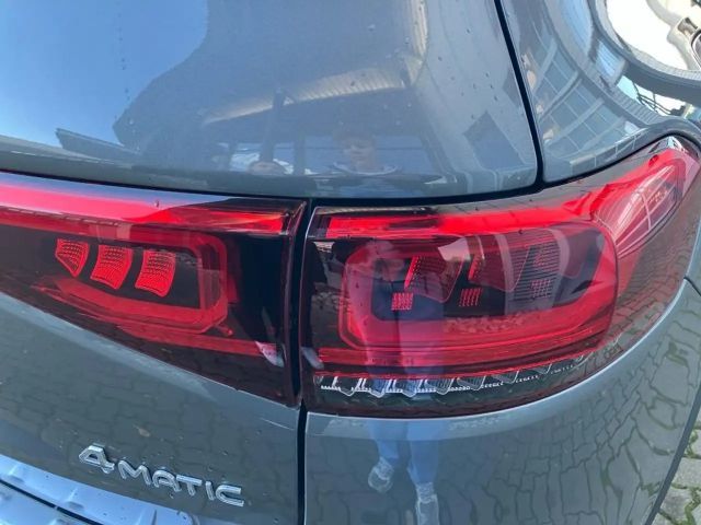 Mercedes-Benz EQB 300 4MATIC AMG Line