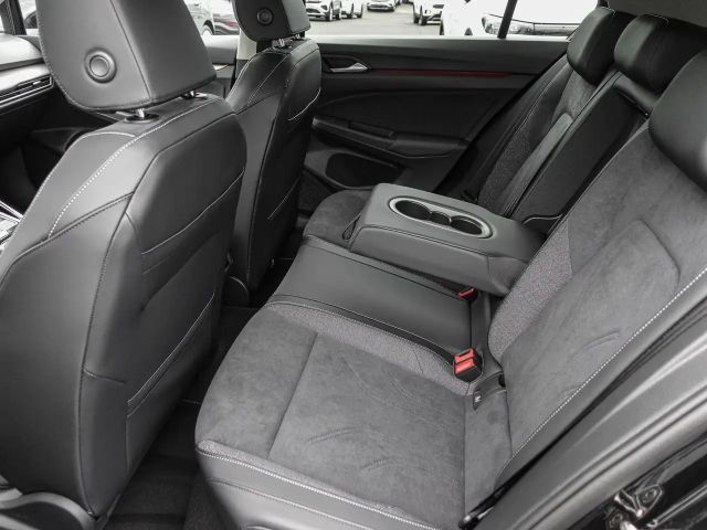 Volkswagen Golf 1.5 TSI Style