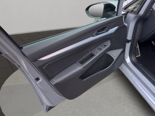 Volkswagen Golf DSG Plus