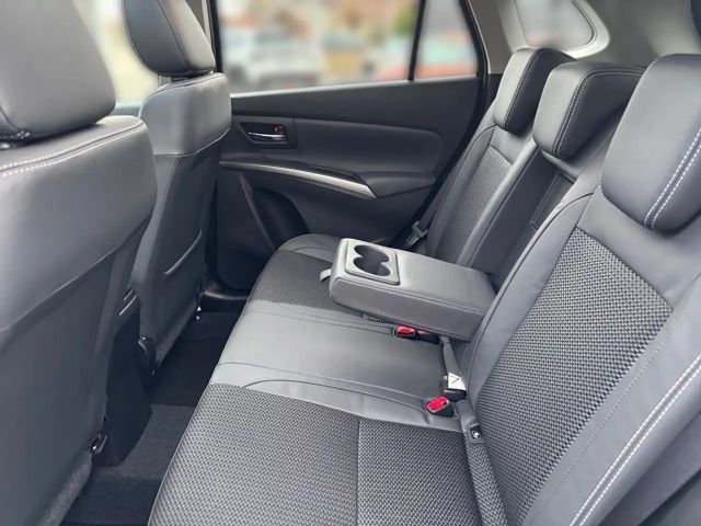 Suzuki S-Cross AllGrip Hybrid