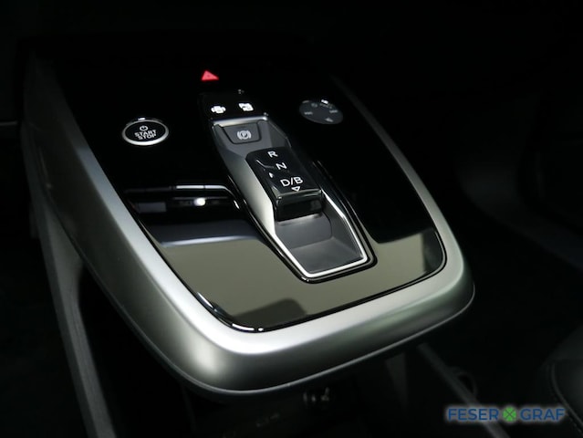 Audi Q4 e-tron SUV 45 e-tron Audi Q4 e-tron