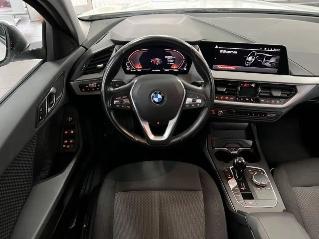 BMW 116 116d Advantage pakket Sedan