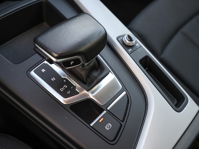 Audi A4 40 TFSI Avant S-Tronic