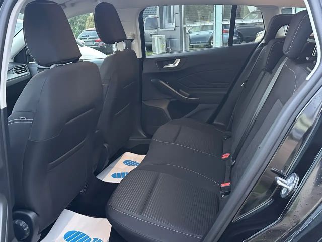 Ford Focus Titanium Wagon