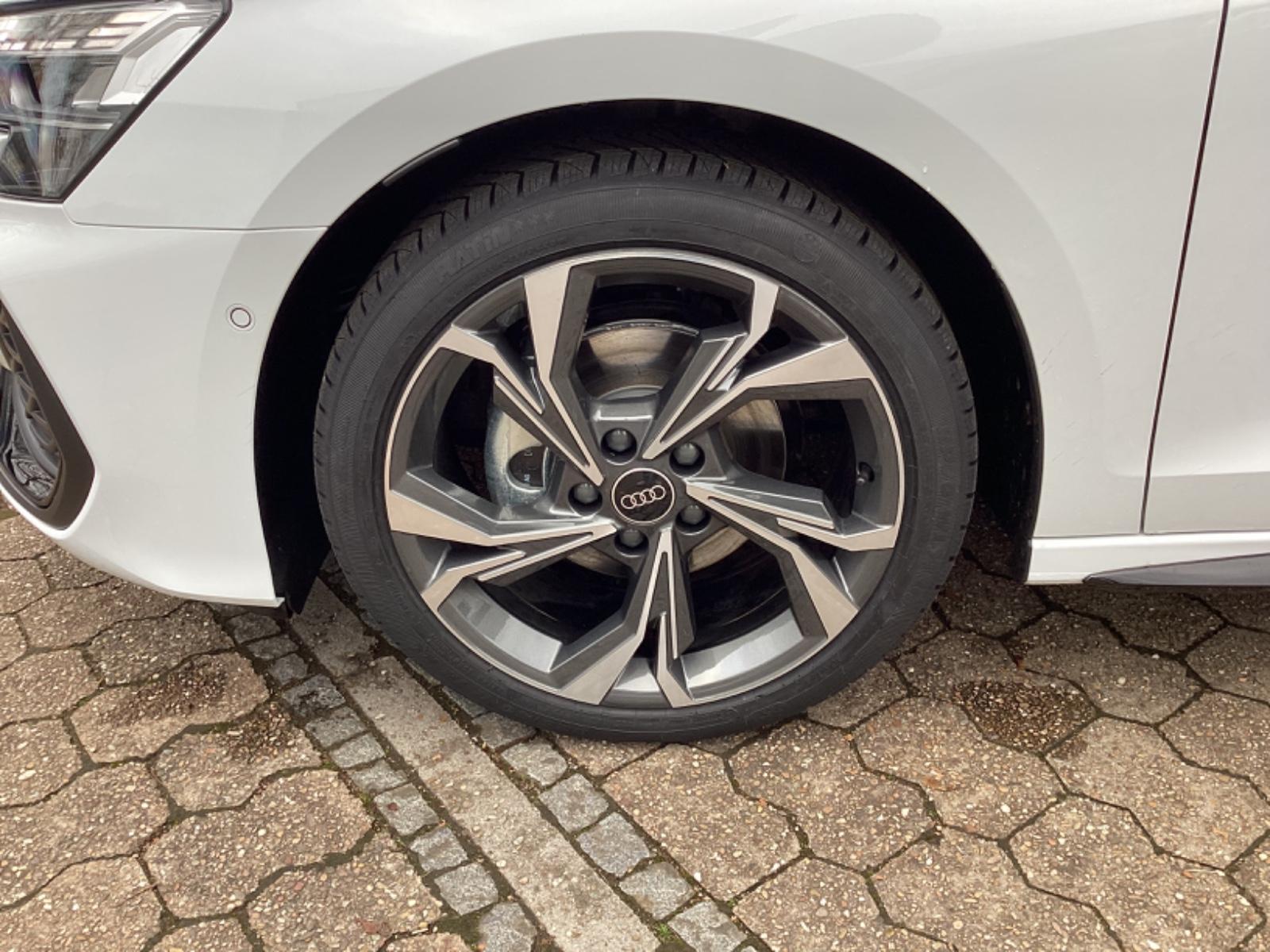 Audi A3 35 TFSI S-Line Sportback