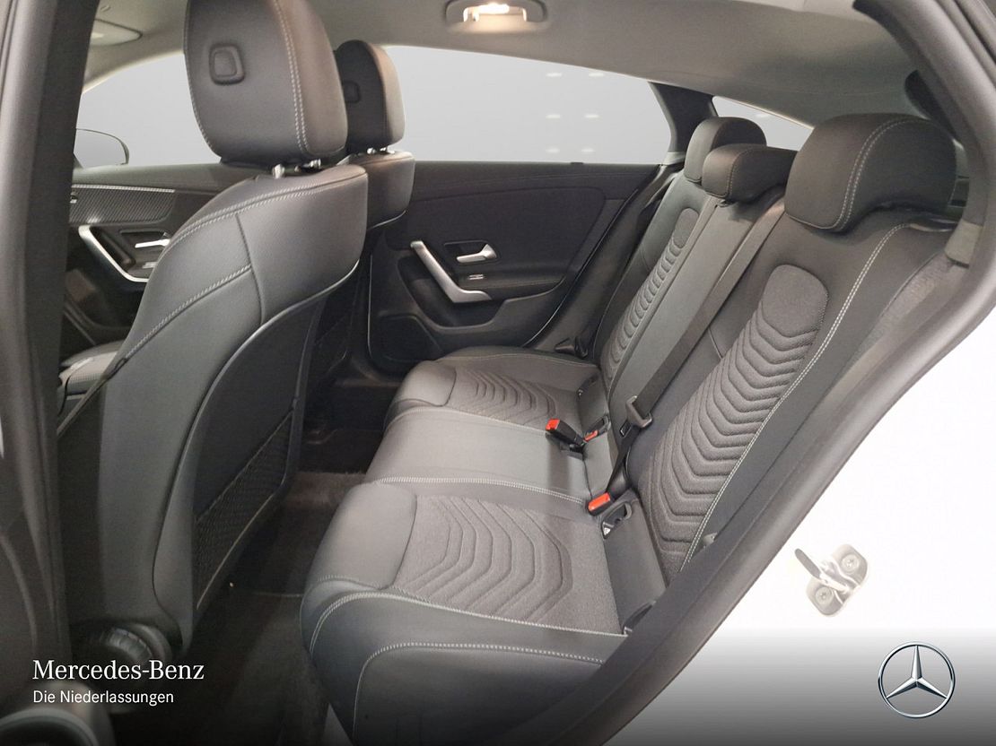 Mercedes-Benz CLA 180 Shooting Brake