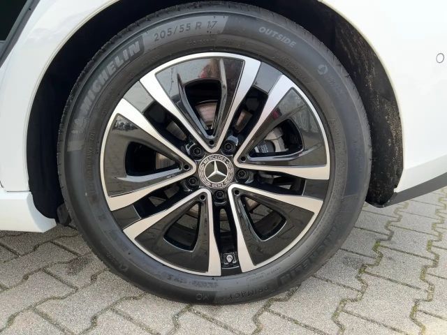 Mercedes-Benz B 180 Progressive Sedan