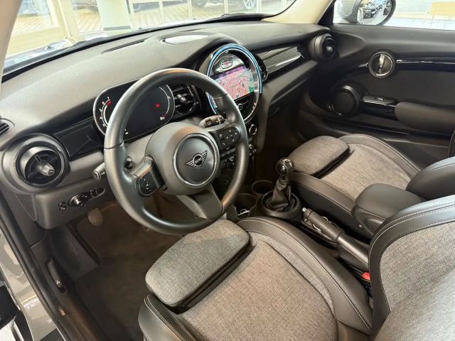 MINI One Classic Trim SHZ/PDC/NAVI