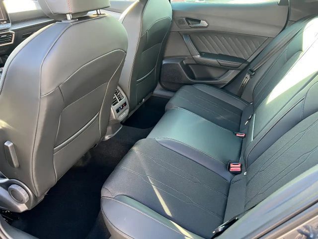 Cupra Formentor 1.5 eTSI *LED Navi Leder el. Heck ACC*