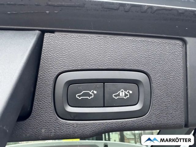 Volvo XC60 AWD Dark Plus