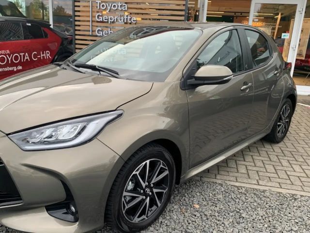 Toyota Yaris Hatchback Team D