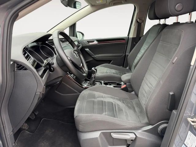 Volkswagen Touran 1.5 TSI
