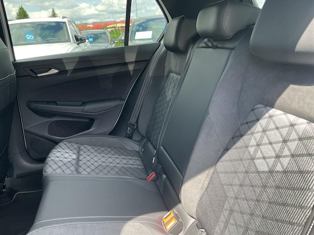 Volkswagen Golf DSG R-Line