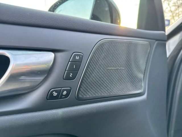 Volvo V60 AWD Dark Hybrid Plus