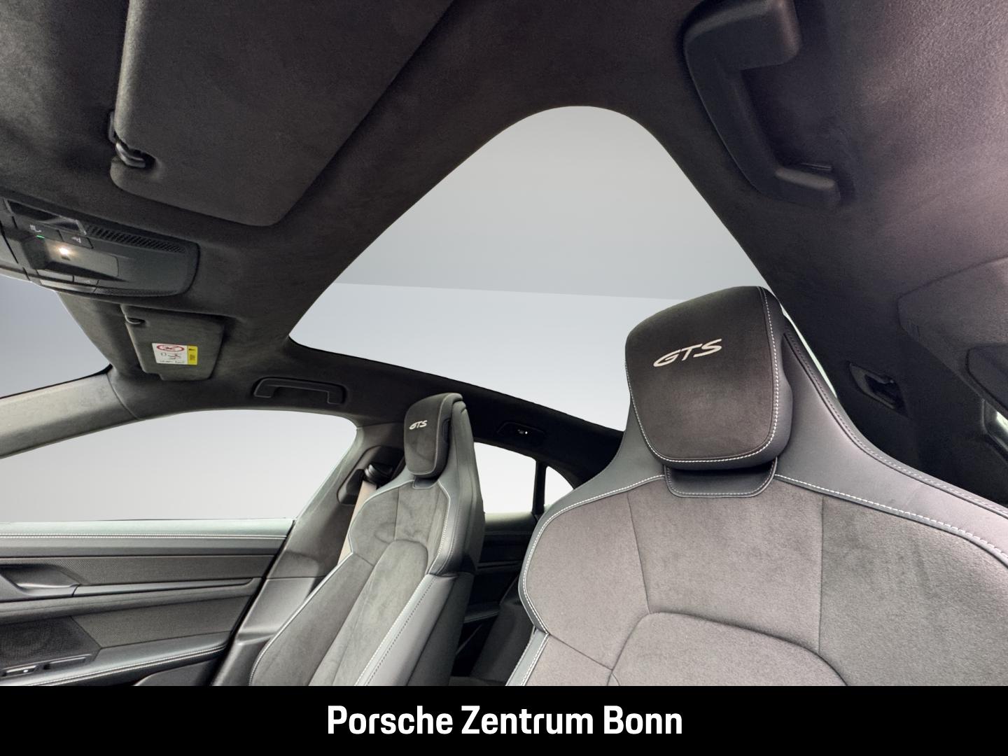 Porsche Taycan GTS Sport Turismo