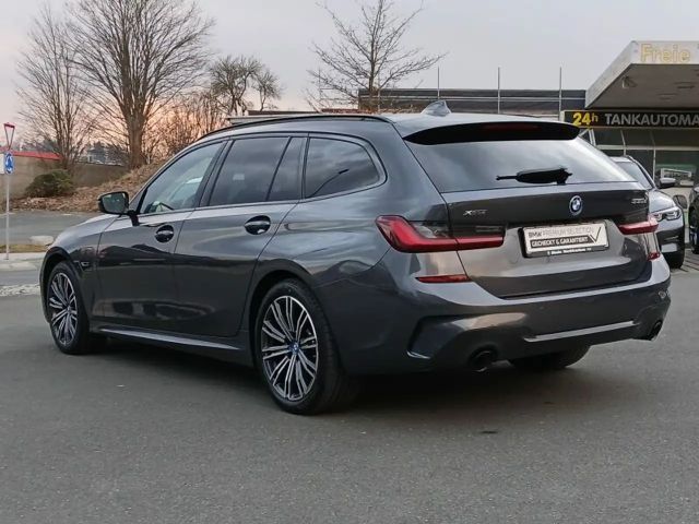 BMW 330 330e M-Sport Touring xDrive