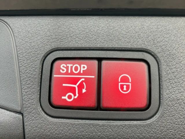 Mercedes-Benz B 220 4MATIC Progressive Sedan