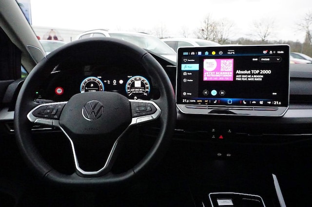 Volkswagen Golf 1.5 eTSI DSG Variant