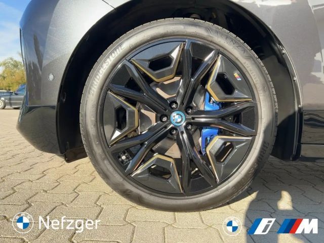 BMW iX xDrive40