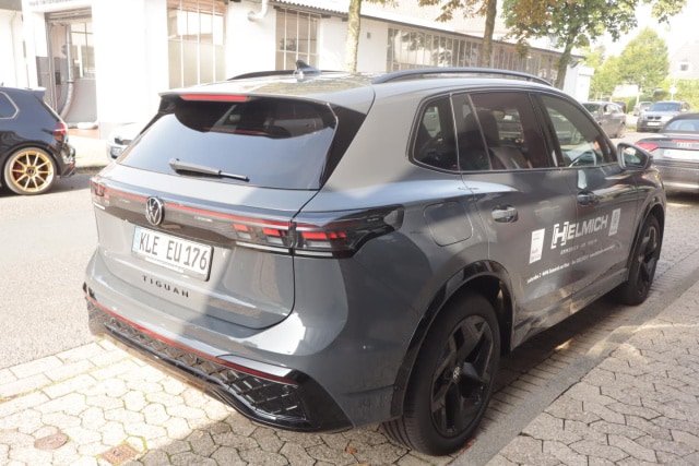Volkswagen Tiguan Tiguan 2.0 TDI R-Line Pano AHK Harman Kardon IQ
