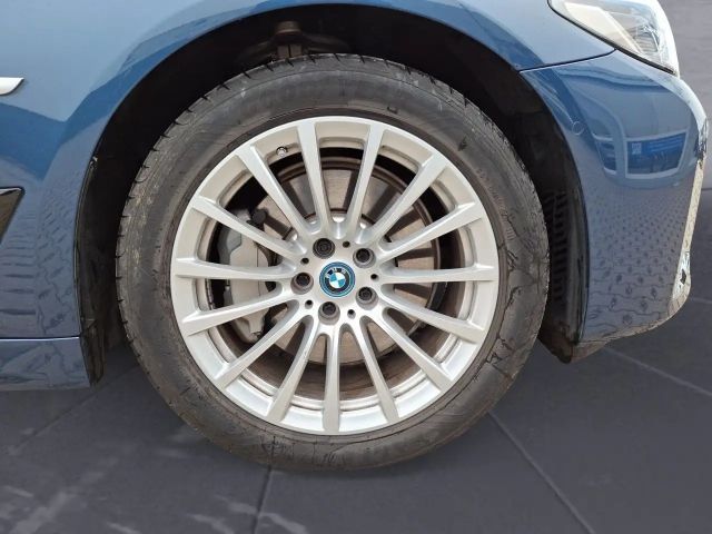 BMW 530 530e Luxury Line Sedan