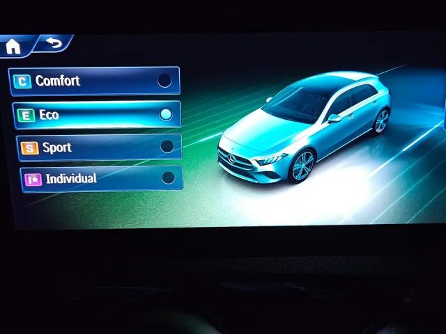 Mercedes-Benz A 200 A 200 d AMG Line Hatchback