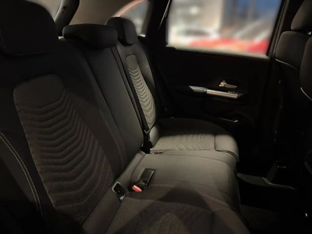 Mercedes-Benz B 250 4MATIC Progressive Sedan