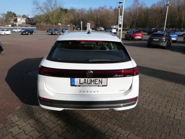 Volkswagen Passat 1.5 eTSI Business Variant