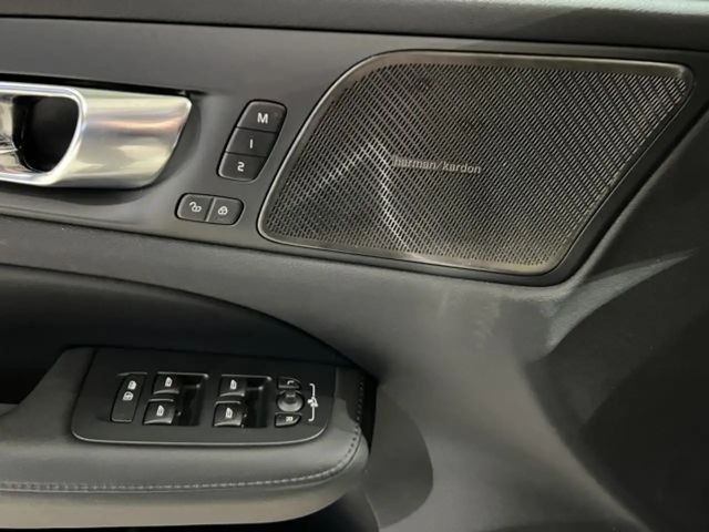 Volvo V60 AWD Dark Plus Recharge T6