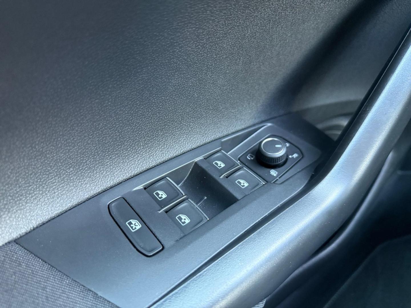 Volkswagen Taigo 1.0 TSI R-Line